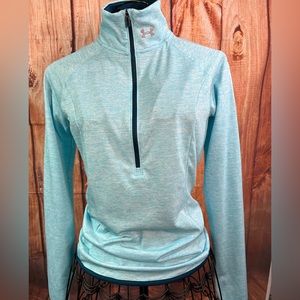 UNDERARMOUR Heatgear athletic top in light Blue w darker blue trim size XS
